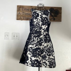 Jessica Simpson dress white with blue roses! Very beautiful!